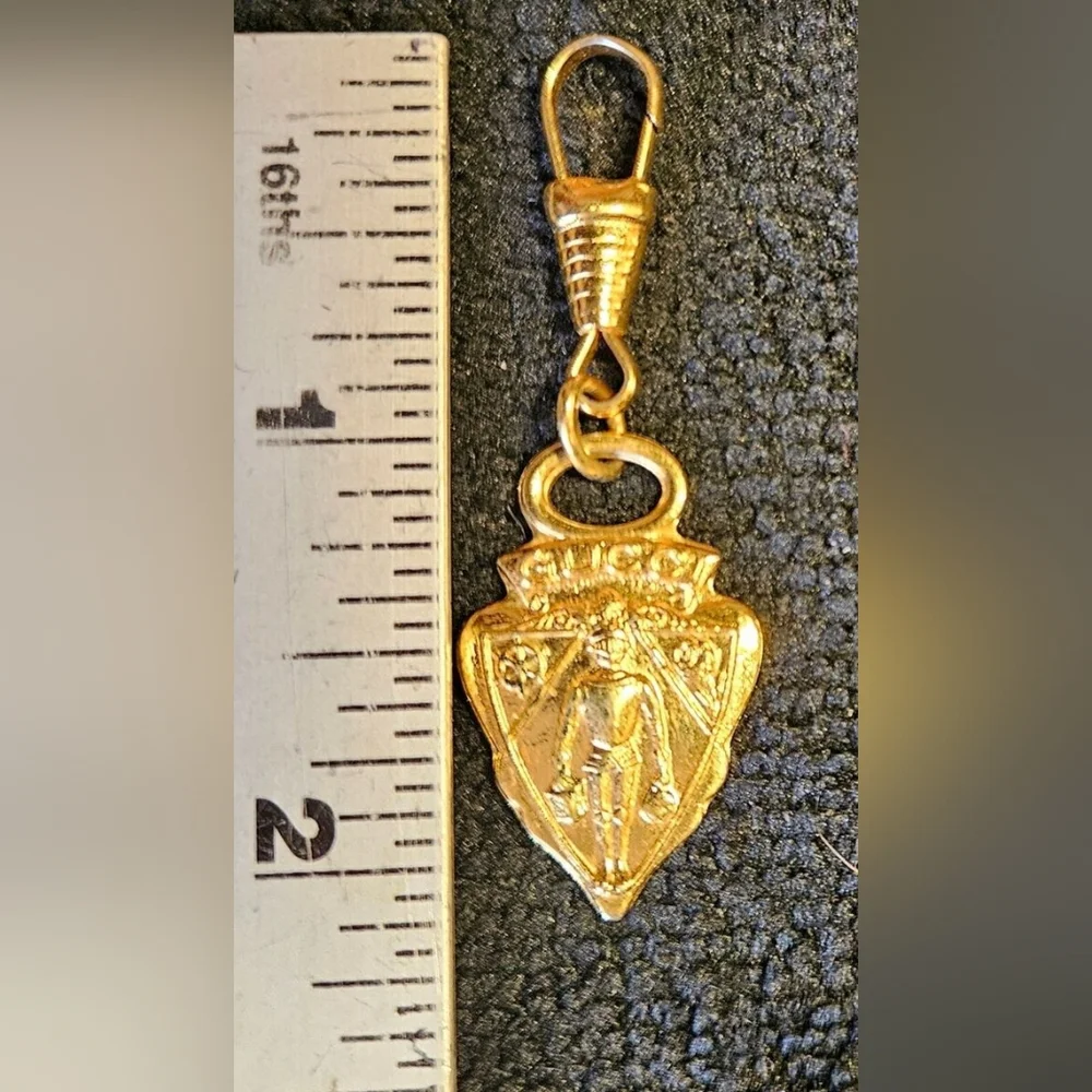 Gucci Gold PLATED 10k Charm zipper PULL authentic 1970s Pendant